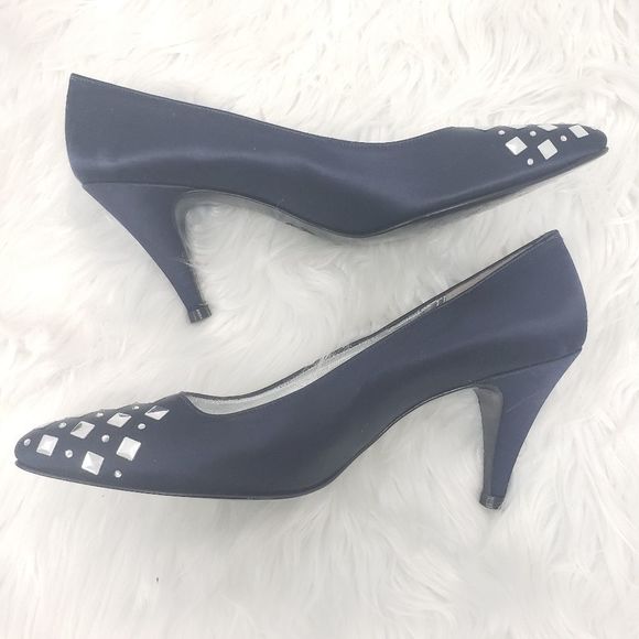 Vintage St. John Studded Bling Pointy Toe Satiny Heels Size 8.5 AAA - Picture 5 of 10